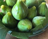 Foto del passaggio 1 della ricetta Fichi caramellati al vino rosso
