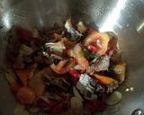 Foto langkah ke 4 dari resep Ikan Gabus Asin Masak Asam Manis.