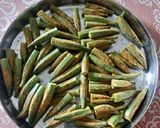 A picture of step 4 of Bharwa Bhindi.