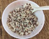 Hình bước làm 5 của món Khô cá Sặc chiên cơm hai màu
