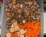 Foto langkah ke 1 dari resep Tumis kerang pedas 🍲.