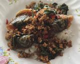 รูปขั้นตอนการทำที่ 5 ของ กะเพราคั่วไข่เยี่ยวม้า