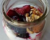 Foto del paso 3 de la receta: Parfait de yogurt con frutos rojos