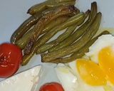 Une image de l'étape 4 de Œuf 🥚 mollet aux haricots verts/ tomate cerise et fromage.