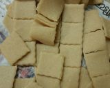 पाकाचे कडक शंकरपाळे (Pakache Kadak Shankarpale Recipe In Marathi) रेसिपी स्टेप 3 फोटो 