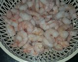Foto del paso 1 de la receta: Camarones rebozados y fritos con bastoncitos de queso