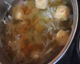 Foto langkah ke 7 dari resep Sup baso seafood.