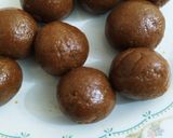Foto langkah ke 4 dari resep Bola-bola biskuit.