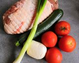 Une image de l'étape 1 de Rôti de porc courgettes, tomates, mozzarella.