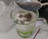 Foto langkah ke 2 dari resep Es Kelapa Syrup Melon.
