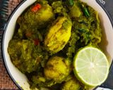A picture of step 4 of Aloo palak.