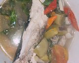 Foto langkah ke 4 dari resep Sup Kepala Ikan Tenggiri.