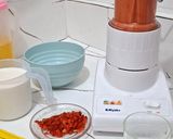 Foto langkah ke 1 dari resep Puding Susu Strawberry.