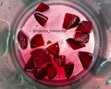 A picture of step 2 of Beetroot Hummus.