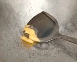 Foto langkah ke 2 dari resep Scrambled Egg.
