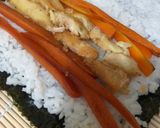 Foto langkah ke 4 dari resep Sushi (Bekal Sekolah).