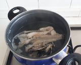 Foto del paso 1 de la receta Pescada morena con almejas, gambas, gulas😋🤗