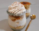 Foto del paso 3 de la receta: Vasitos de crema de limón, nata y bizcocho