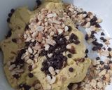 Foto langkah ke 3 dari resep Kue Kering Coklat Kacang.