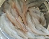 A picture of step 1 of Bombil fry.