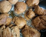 उड़ीसा के कुरकुरे खस्ता गुलगुले (orissa ke kurkure khasta gulgule recipe in Hindi) रेसिपी चरण 7 फोटो