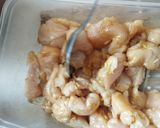 عکس مرحله 2 از دستور خوراک فیله مرغ و قارچ (شام رژیمی)