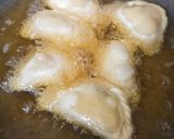 Foto langkah ke 6 dari resep Pastel Renyah Isi Kentang Wortel.