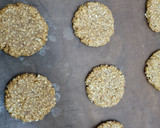 Foto del paso 3 de la receta: Galletitas dulces de quinoa en hojuelas 🌱 sin balanza ⚖ a cucharadas 🥄 MUY fáciles y rápidas