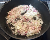 Foto del paso 1 de la receta: Pasta fresca con anchoas y gambas