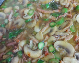 Foto del paso 5 de la receta: Espaguetis con bacon champiñones y espárragos