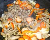Foto del paso 2 de la receta: Pepito de carne de res salchicha alemana