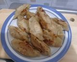 Foto langkah ke 7 dari resep Pan fried Gyoza.