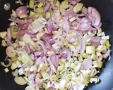 Foto del paso 2 de la receta: Trucha asalmonada con salsa de eneldo