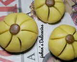 A picture of step 5 of Chocolate Flower Cookies.