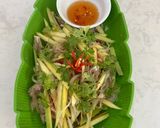 Hình bước làm 2 của món Ché trộn xoài