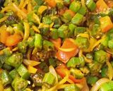 A picture of step 3 of Bhindi do pyaza.