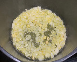 Foto del paso 1 de la receta: Arroz con calamares en su tinta de lata