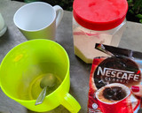 Foto langkah ke 1 dari resep Dalgona Coffee.