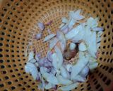 Foto langkah ke 2 dari resep 34. Tumis Jamur Kuping Pedas.