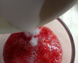 Foto langkah ke 3 dari resep Jus Strawberry Creamy.