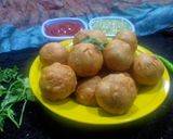 A picture of step 6 of Tuvar kachori.