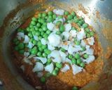 A picture of step 4 of Green peas Cauliflower masala.