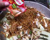 Foto langkah ke 3 dari resep Mie Goreng Sayur.