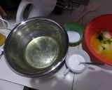 Foto langkah ke 3 dari resep Keto Chiffon Cake Pandan Sugar & Gluten Free.