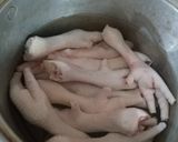 Foto langkah ke 2 dari resep Ceker Pedas Manis.
