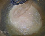 Foto langkah ke 4 dari resep Bolu Kukus Pisang Mekar Tanpa Mixer.