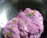 Foto langkah ke 3 dari resep Perkedel kentang ubi ungu.