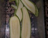 Une image de l'étape 1 de Salade de courgettes aux olives noir,fromage.