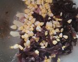 Foto langkah ke 2 dari resep Tumis brokoli jamur kuping.