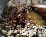 Foto langkah ke 4 dari resep Oseng Kentang Ayam Cincang.